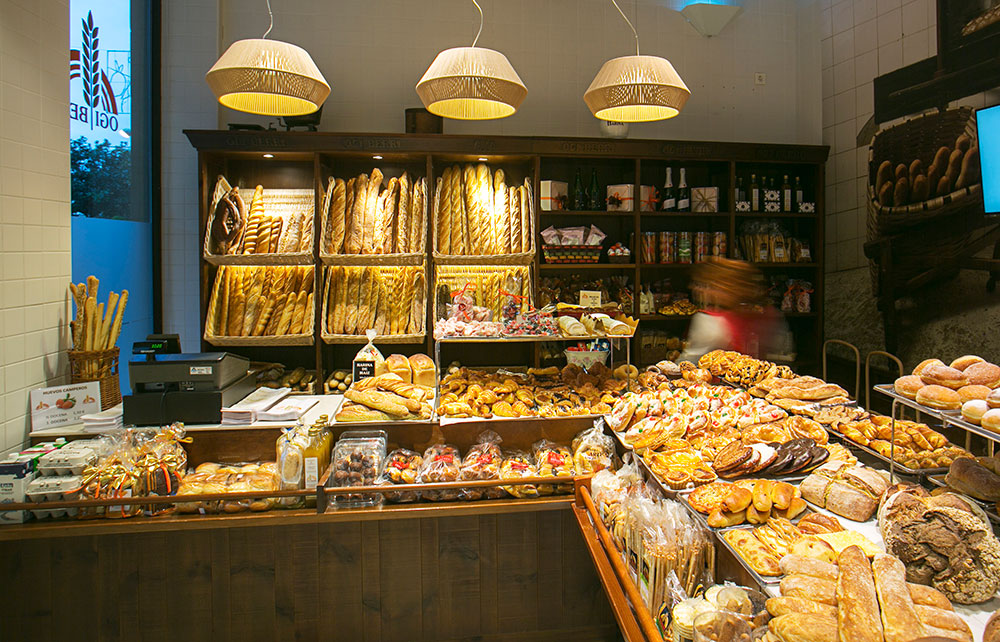Ogi Berri Puiana mostrador tienda
